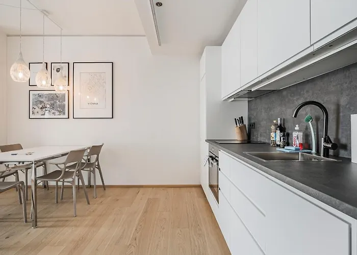 דירה Stylish With Balcony And Pool *